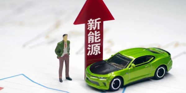 崔東樹：#2023年10月中國占世界份額67%
